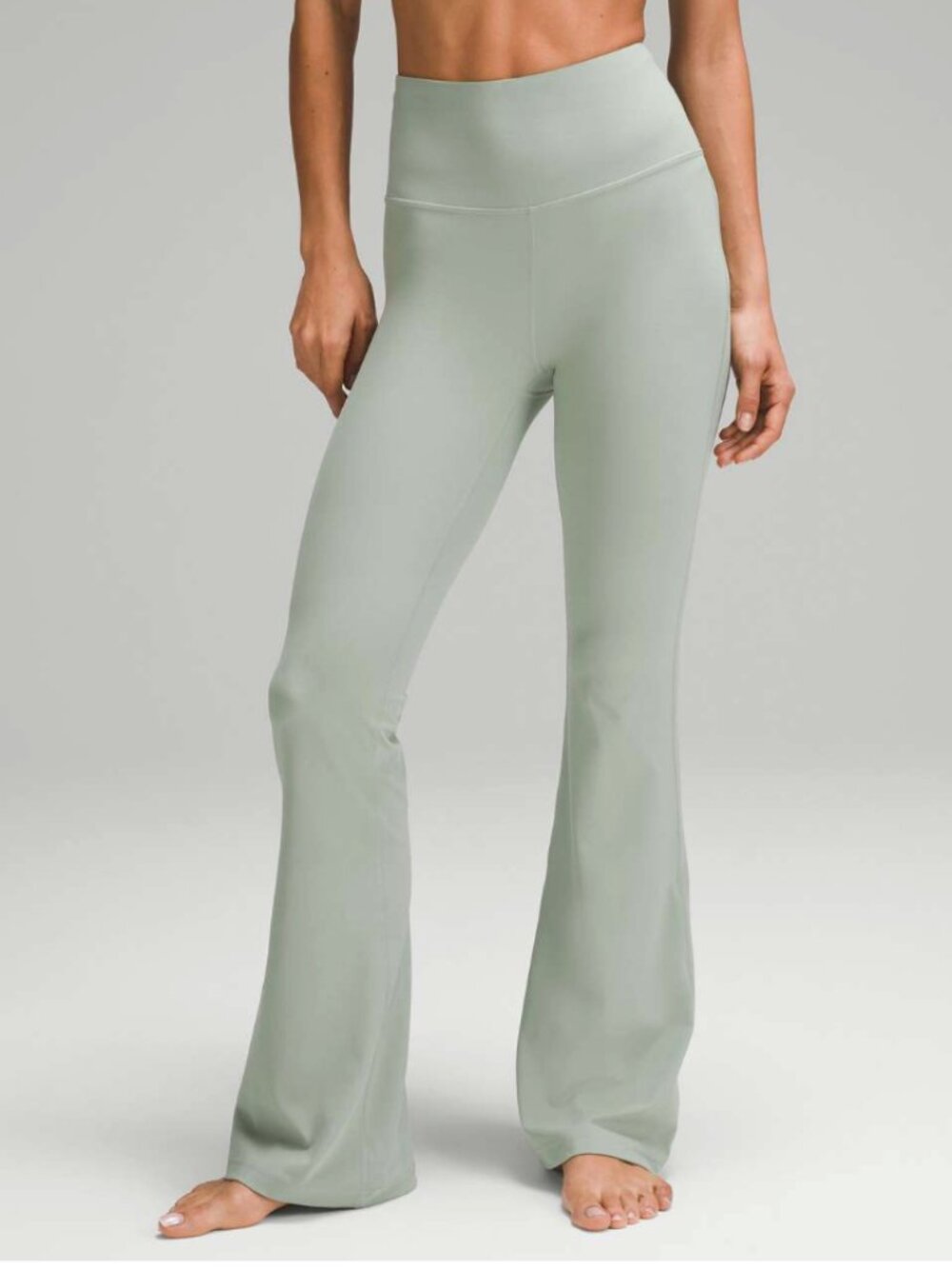 Lululemon Groove Super-High-Rise Flared Pant Nulu Green Palm Court size 6